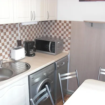 Sunny Esplanade By Old Town 公寓